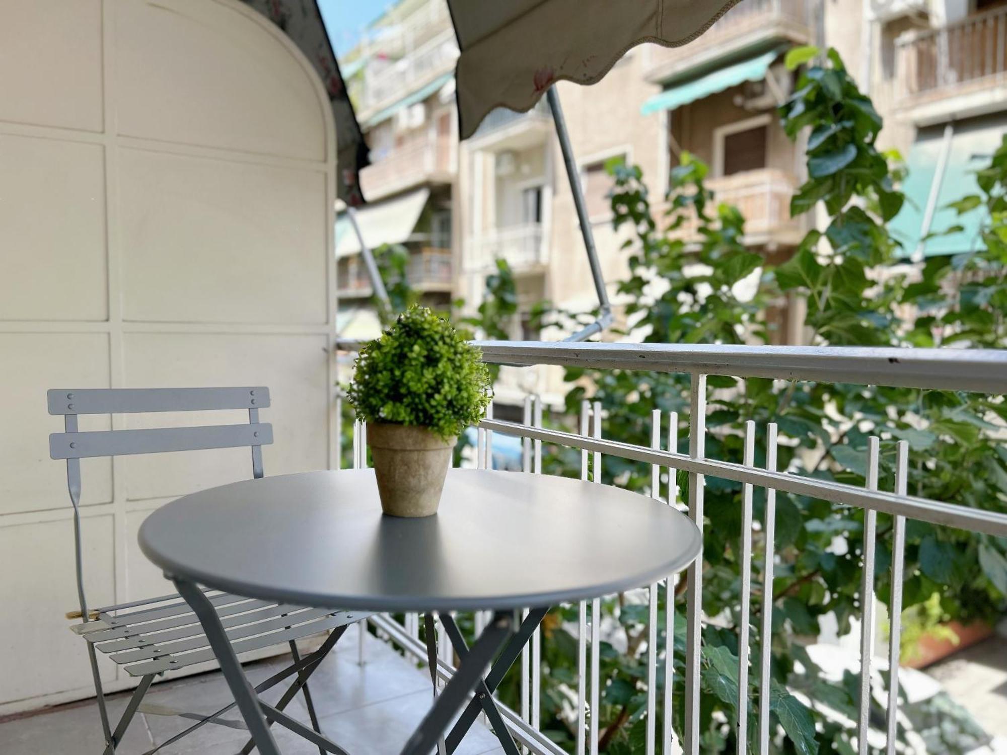 Near Acropolis New 2 Bedrooms Apt In Koukaki Афины Экстерьер фото